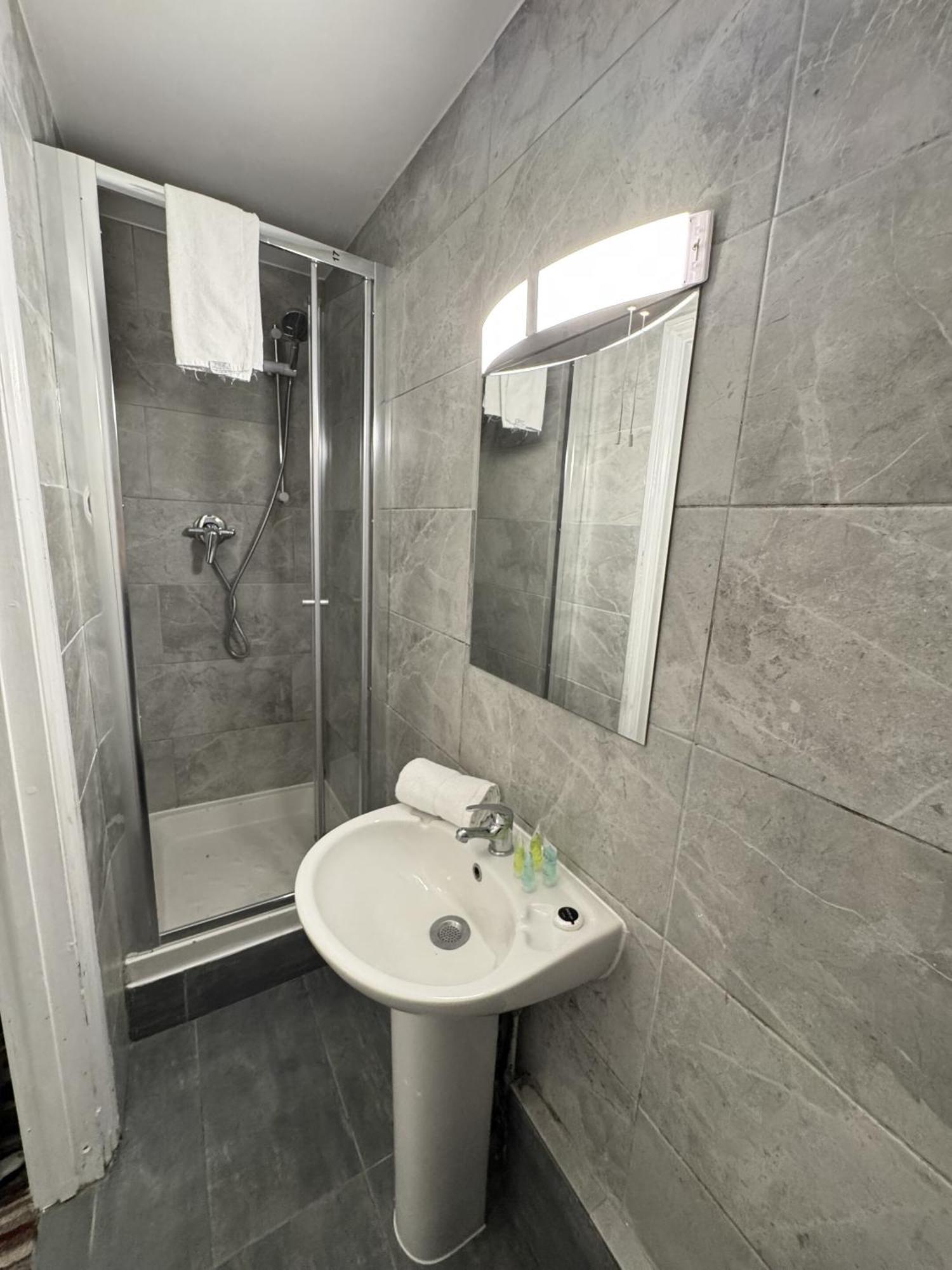 The Chapter Hotels- Princes Square Hotel *
